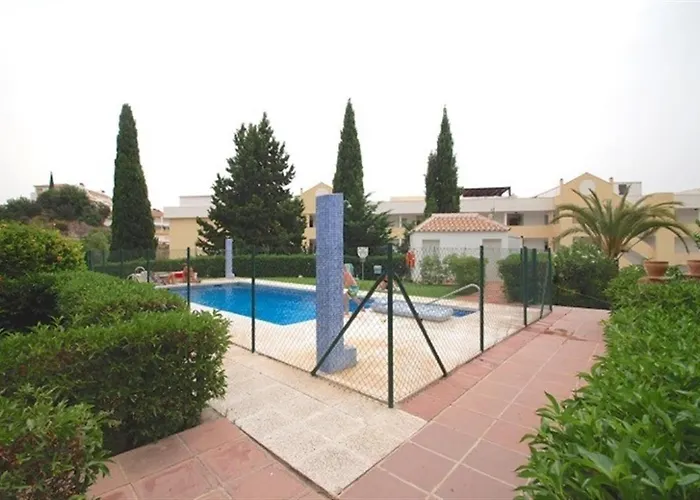 Apartment 3 Bedroom Spacious *