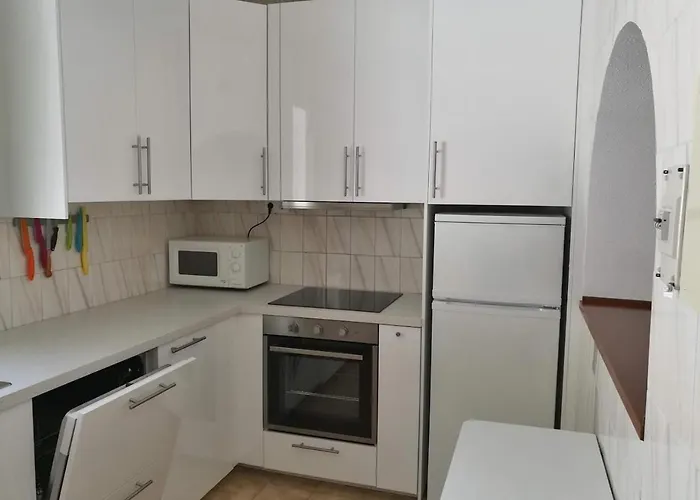 3 Bedroom Spacious Apartment *