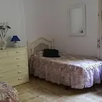 3 Bedroom Spacious Apartman *